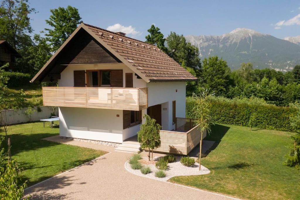 Private Green Getaway Bled Bagian luar foto