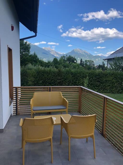 Private Green Getaway Bled Bagian luar foto