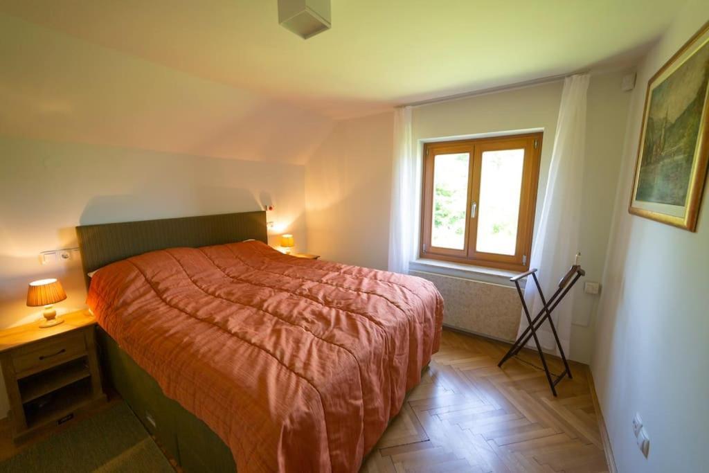 Private Green Getaway Bled Bagian luar foto